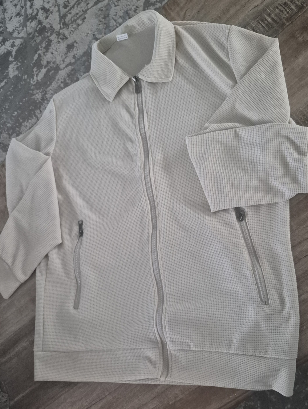 Beige/Tan Activewear 2-Piece Set - Size M, Ultralight Material. - Picture 2 of 13
